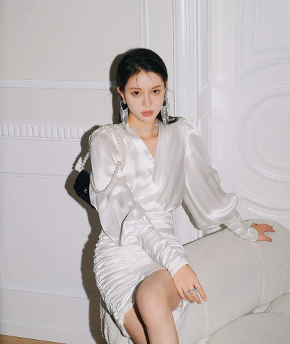 Elegant V-neck Mini Dress with Long Sleeves for Women