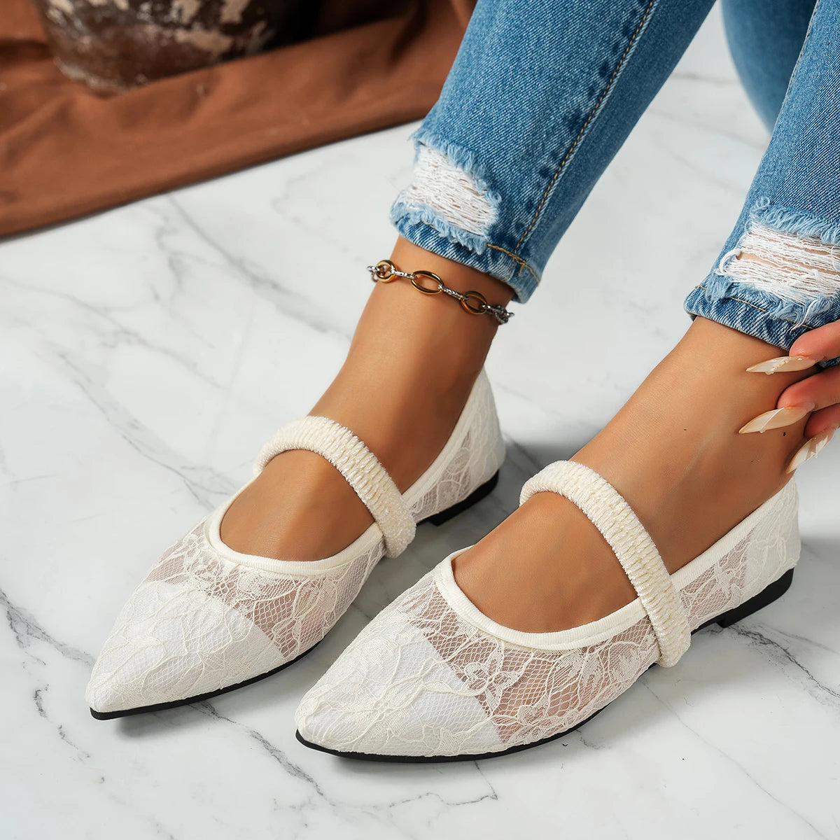 French Pointed-Toe Lace Mary Jane Shoes, Women's Flat Slip-On Low-Cut Single Shoes, Elegant New Style for Spring
